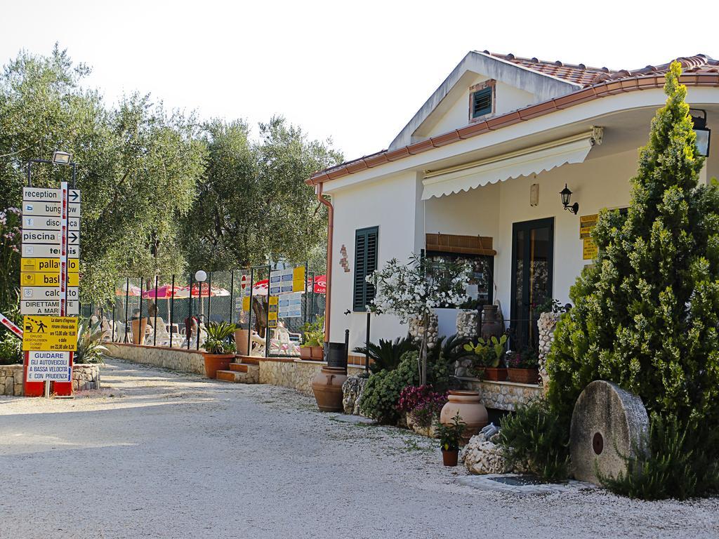 Camping Village Degli Ulivi Mattinata Εξωτερικό φωτογραφία