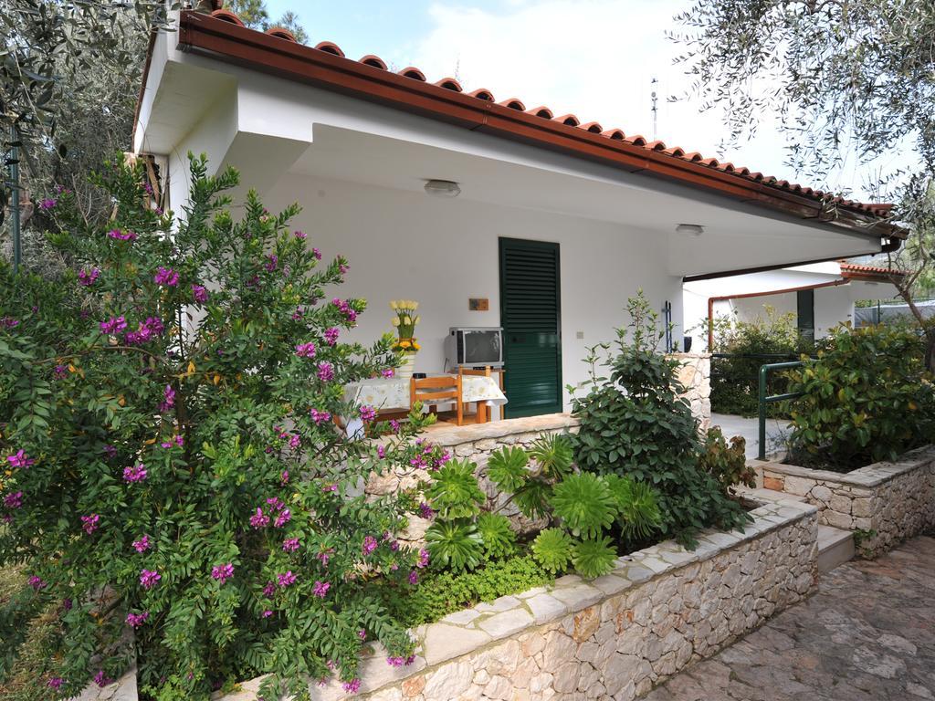 Camping Village Degli Ulivi Mattinata Δωμάτιο φωτογραφία
